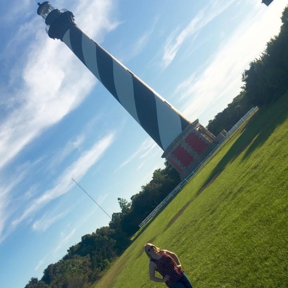 Meet your Posher, Ashley P - Picture 2 of 5